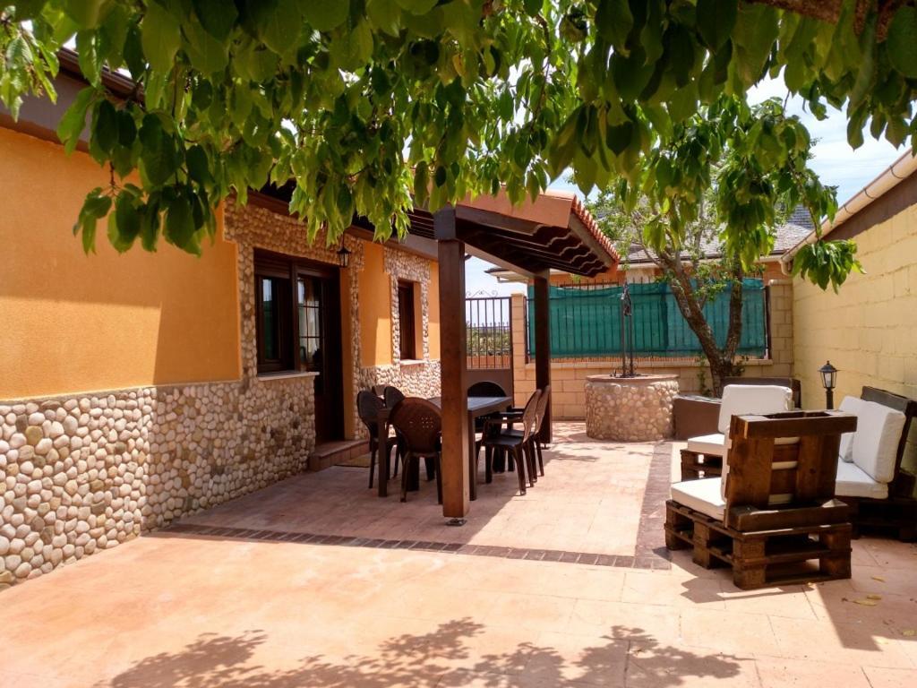 Villa La Casita Del Abuelo Villalmanzo Esterno foto